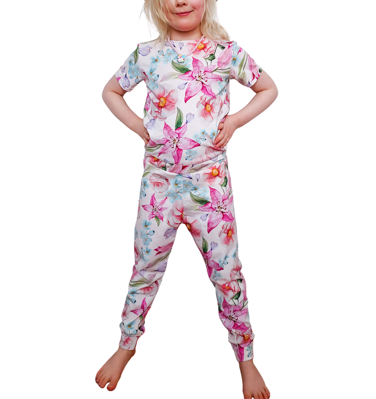 Juni lasten jumpsuit, joggers, shortsit, T-paita ja toppi PAPERIKAAVA