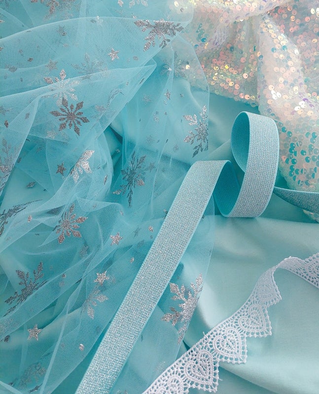 Tylli lumihiutale, vaalean turkoosinsininen