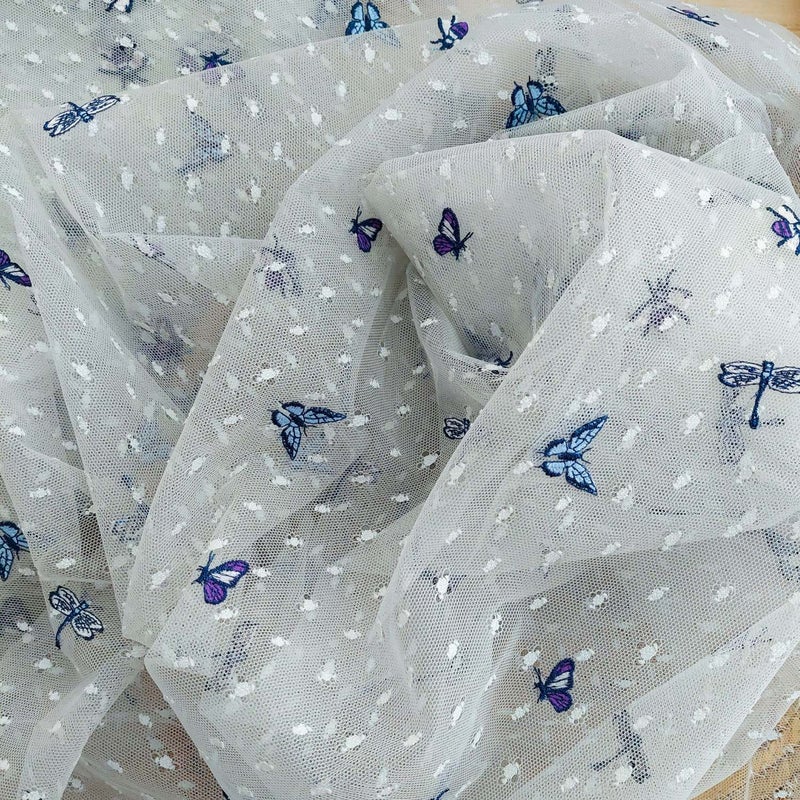 Dobby tylli perhosilla, pehme&auml; vaaleanvihre&auml;