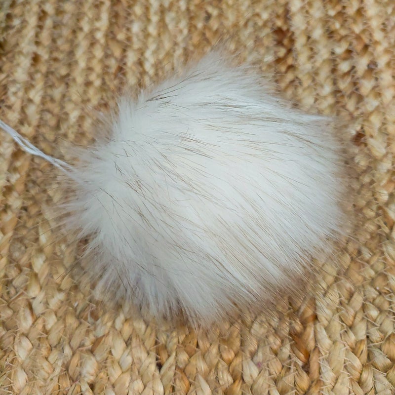 Tekoturkistupsu 10-12 cm, helmenvalkoinen